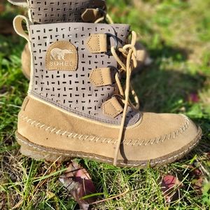 Sorel Joplin Moccasin Ankle Women's Boots Biege New